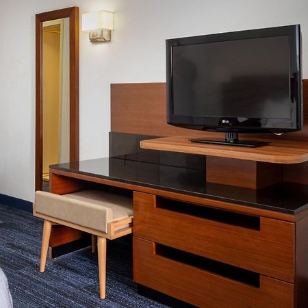 Fairfield Inn & Suites By Marriott Smithfield Exterior photo