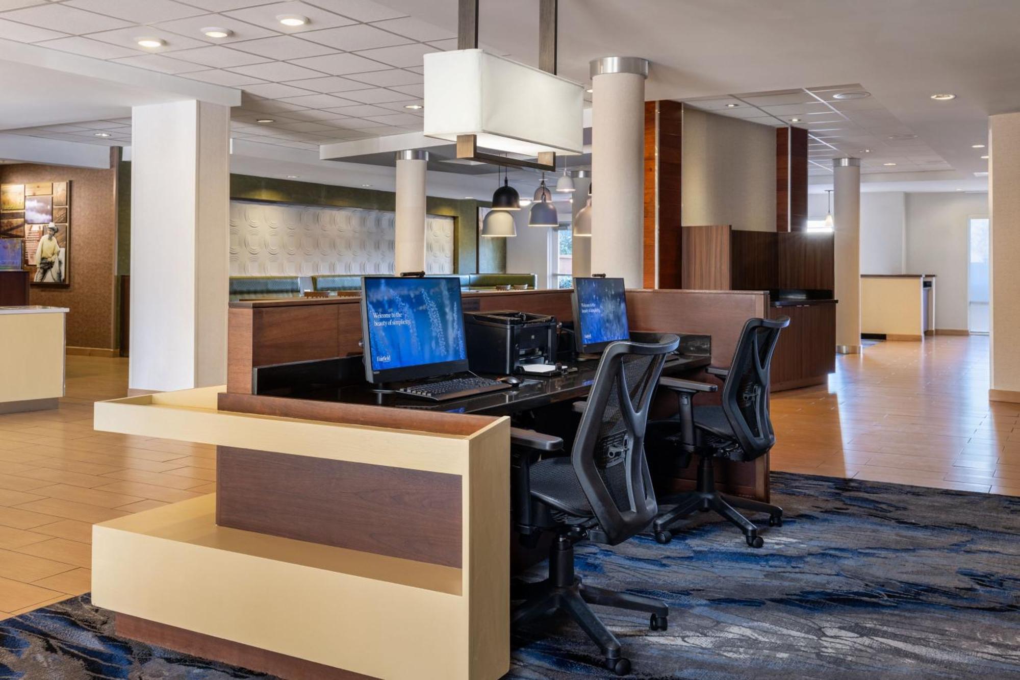 Fairfield Inn & Suites By Marriott Smithfield Exterior photo