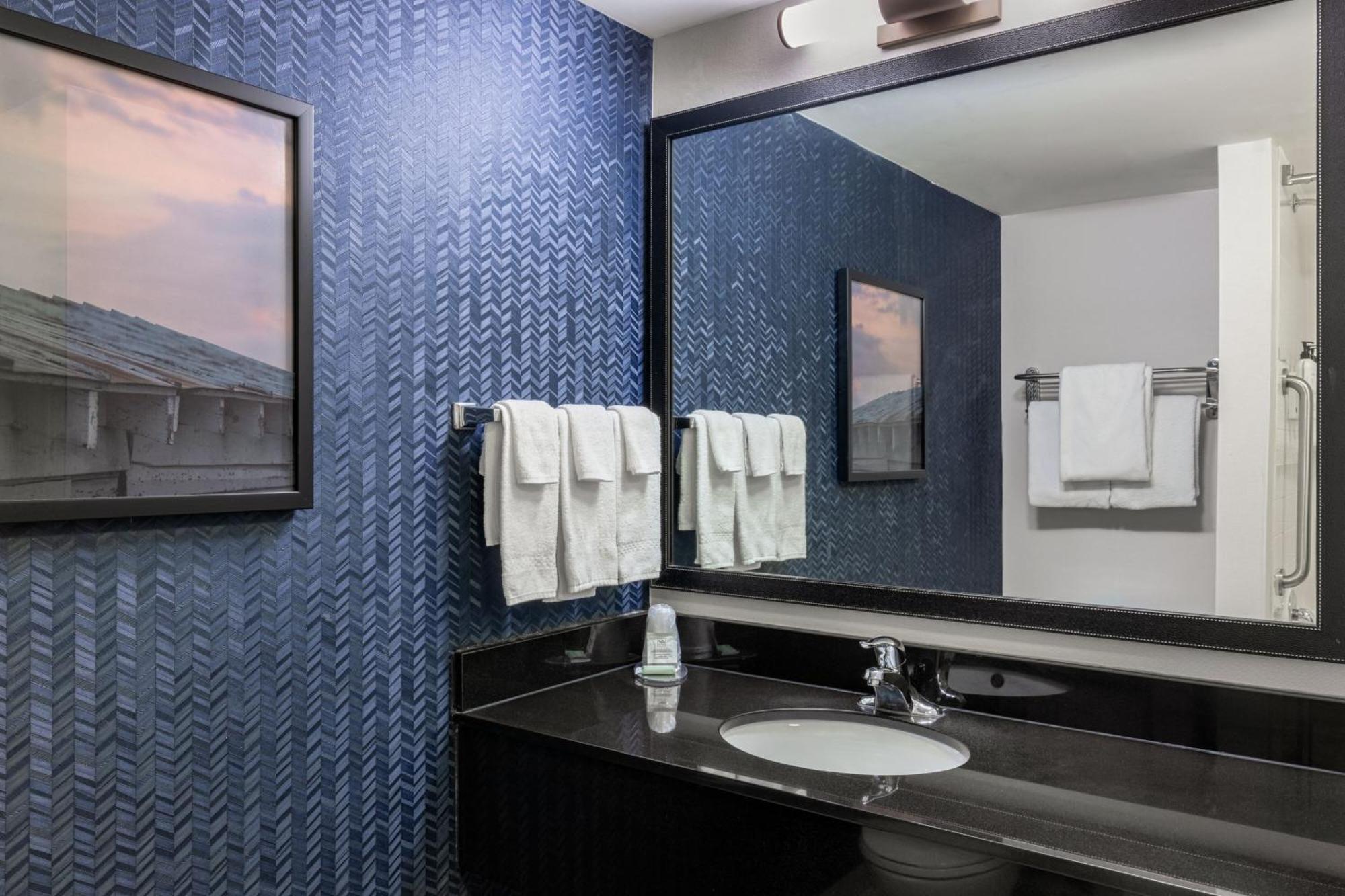 Fairfield Inn & Suites By Marriott Smithfield Exterior photo