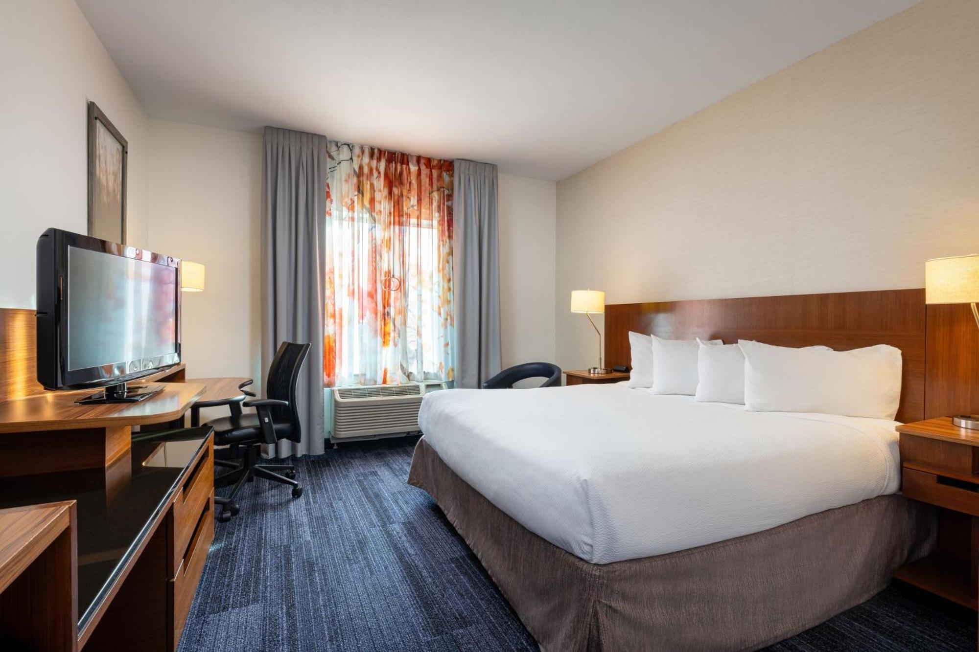 Fairfield Inn & Suites By Marriott Smithfield Exterior photo