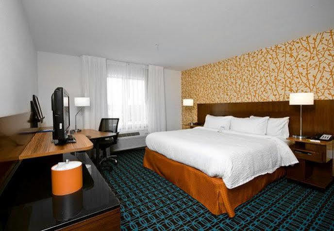 Fairfield Inn & Suites By Marriott Smithfield Exterior photo